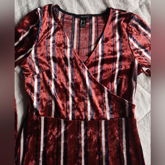 Forever 21 dress. Size S - Picture 2 of 11
